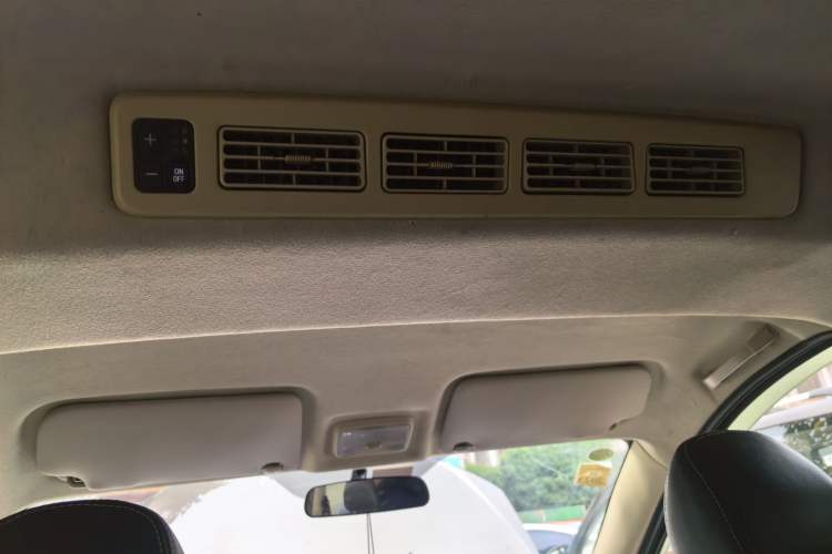 Used Dongfeng Fengon 330 2019 1.5L 330S Manual Comfort Version China VI Standard Headliner