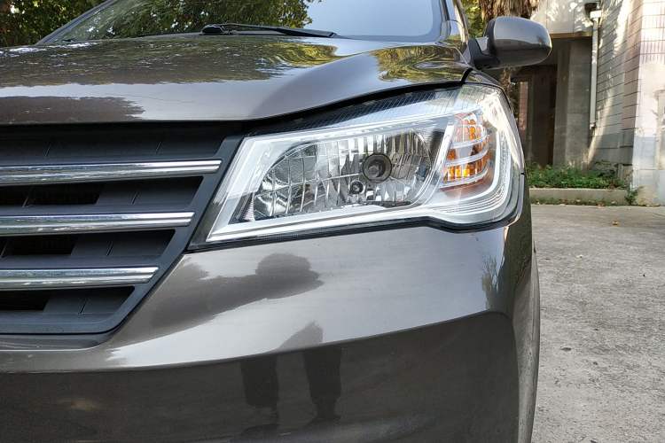 Used Dongfeng Fengon 330 2019 1.5L Manual Practical II China VI Left Front Headlight