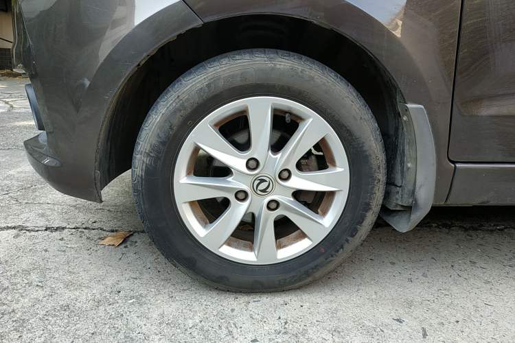 Used Dongfeng Fengon 330 2019 1.5L Manual Practical II China VI Left Front Wheel Hub