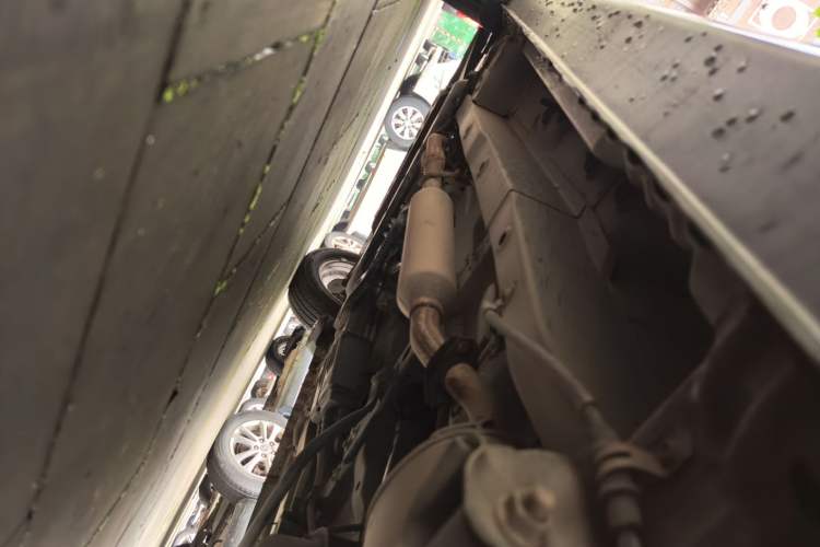 Used Dongfeng Fengon 330 2019 1.5L 330S Manual Comfort Version China VI Standard Left Side Sill