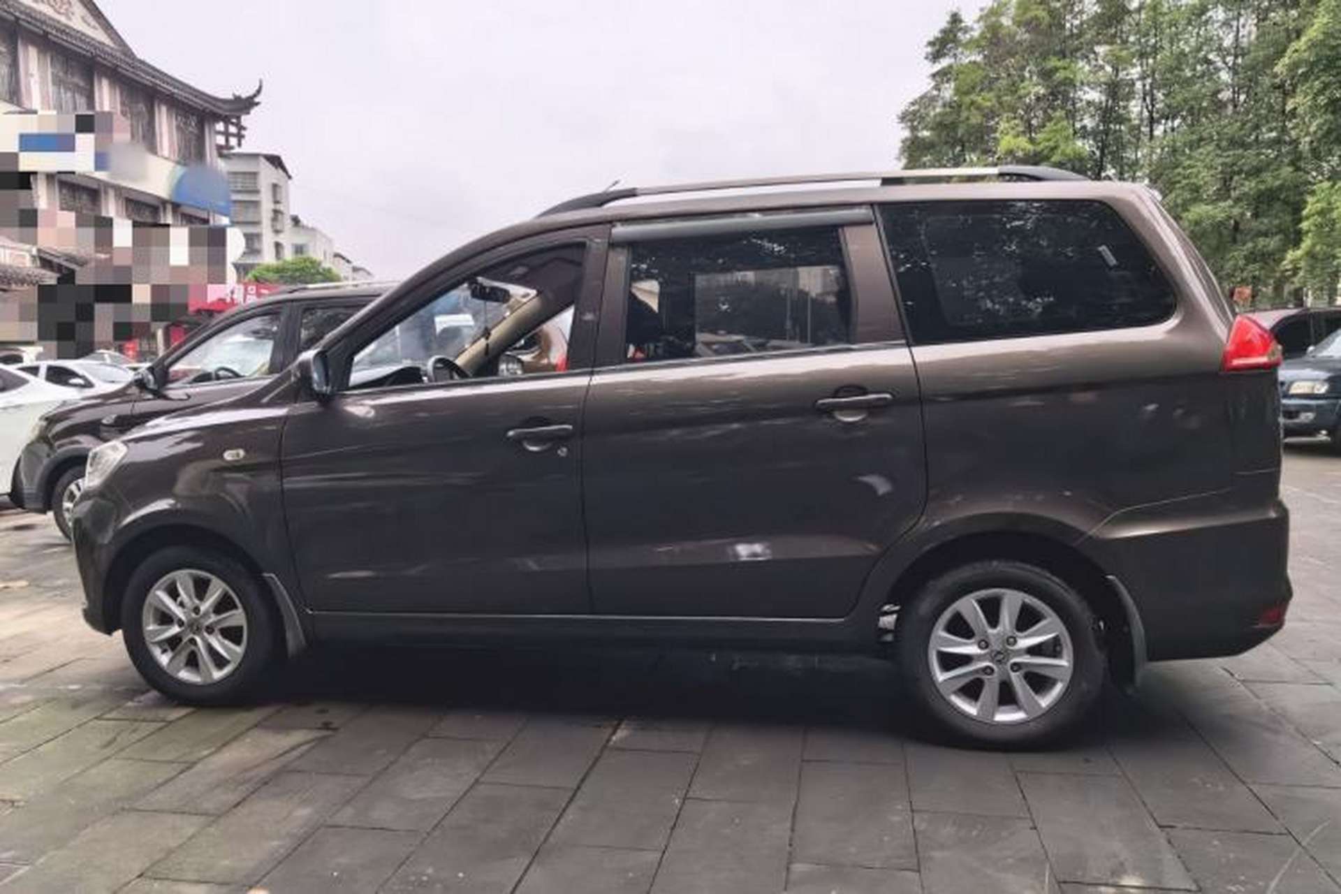 Used Dongfeng Fengon 330 2019 1.5L 330S Manual Comfort Version China VI Standard Left Side