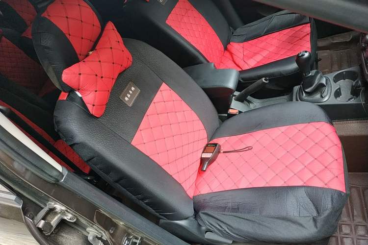 Used Dongfeng Fengon 330 2019 1.5L Manual Practical II China VI Right Front Seat