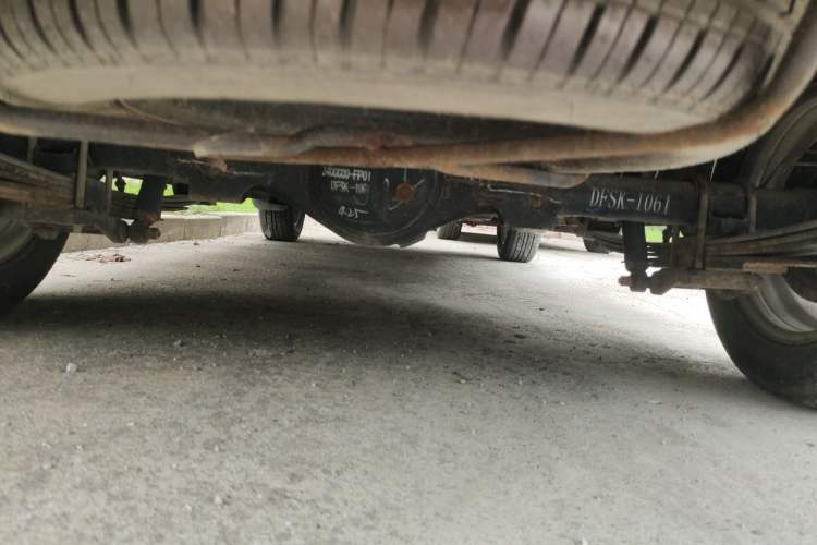 Used Dongfeng Fengon 330 2019 1.5L 330S Manual Luxury Van China VI Standard Chassis Rear
