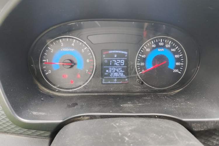 Used Dongfeng Fengon 330 2019 1.5L 330S Manual Luxury Van China VI Standard Instrument Cluster
