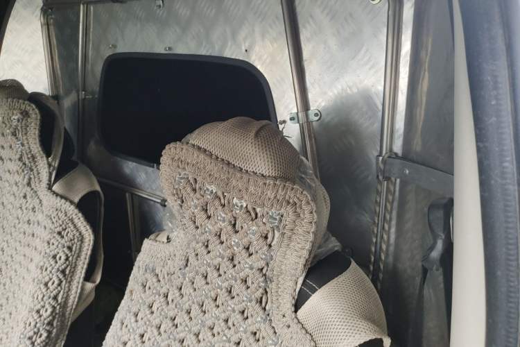 Used Dongfeng Fengon 330 2019 1.5L 330S Manual Luxury Van China VI Standard Left Rear Seat