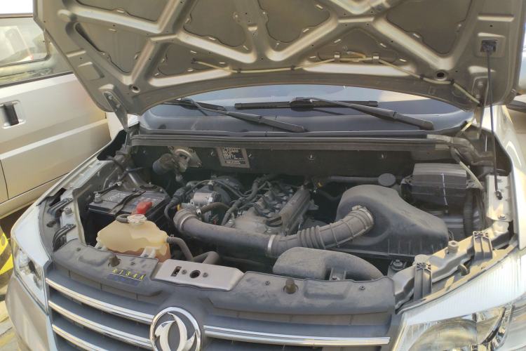 Used Dongfeng Fengon 330 2019 1.5L 330S Manual Comfort Version China VI Standard Engine Bay