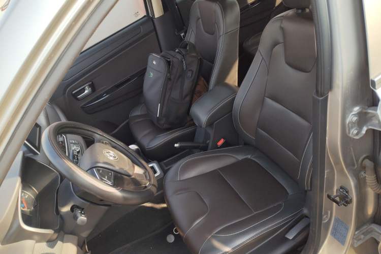 Used Dongfeng Fengon 330 2019 1.5L 330S Manual Comfort Version China VI Standard Left Front Seat