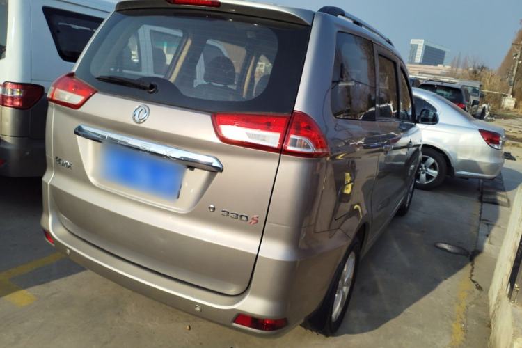Used Dongfeng Fengon 330 2019 1.5L 330S Manual Comfort Version China VI Standard Rear Right 45 Deg