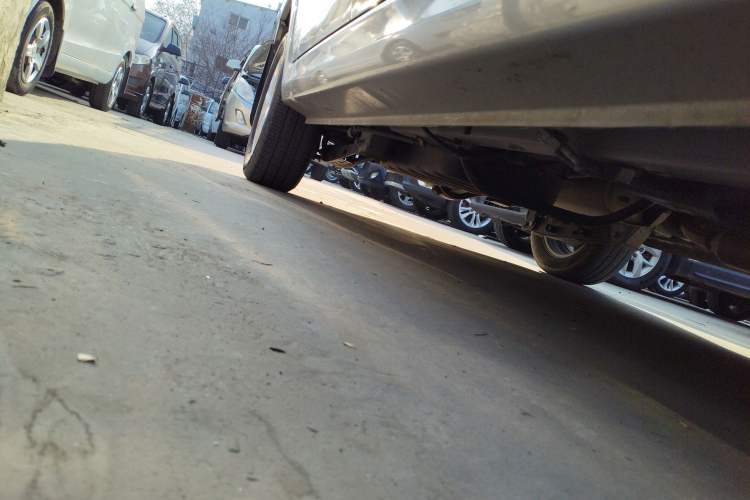 Used Dongfeng Fengon 330 2019 1.5L 330S Manual Comfort Version China VI Standard Right Side Sill