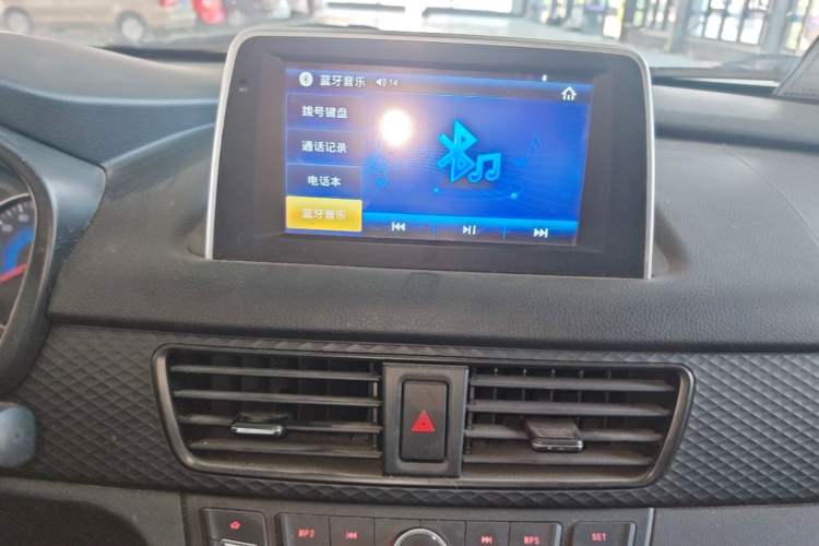 Used Dongfeng Fengon 330 2019 1.5L 330S Manual Luxury Van China VI Standard Audio And AC Panel