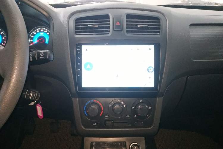 Used Dongfeng Fengon 330 2019 1.5L Manual Practical II China VI Audio And AC Panel