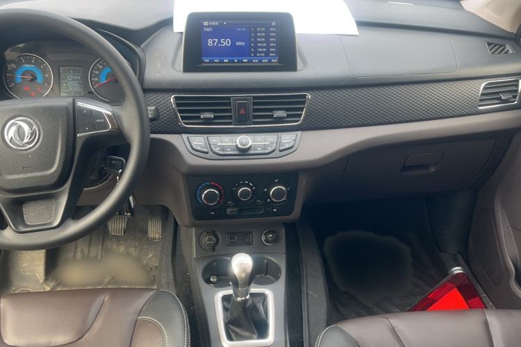 Used Dongfeng Fengon 330 2019 1.5L 330S Manual Comfort Version China VI Standard Audio And AC Panel