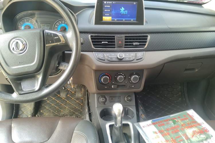 Used Dongfeng Fengon 330 2019 1.5L 330S Manual Comfort Version China VI Standard Audio And AC Panel