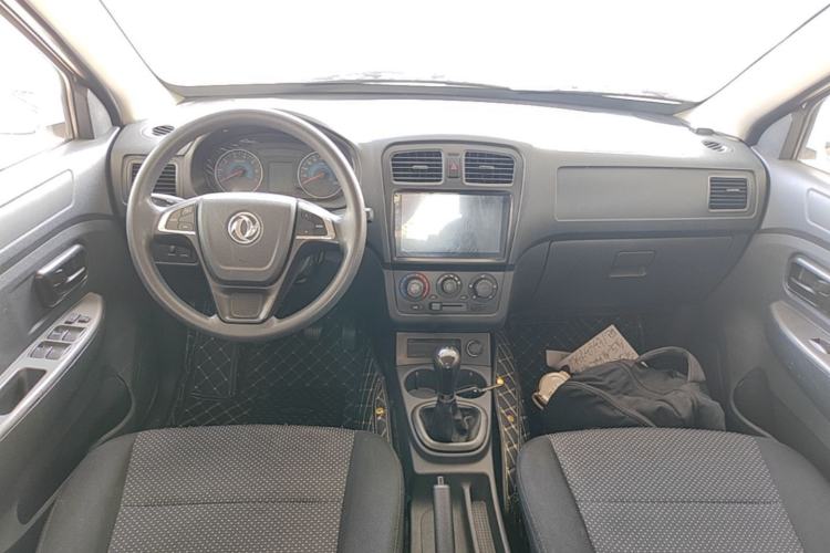 Used Dongfeng Fengon 330 2019 1.5L Manual Practical II China VI Center Console
