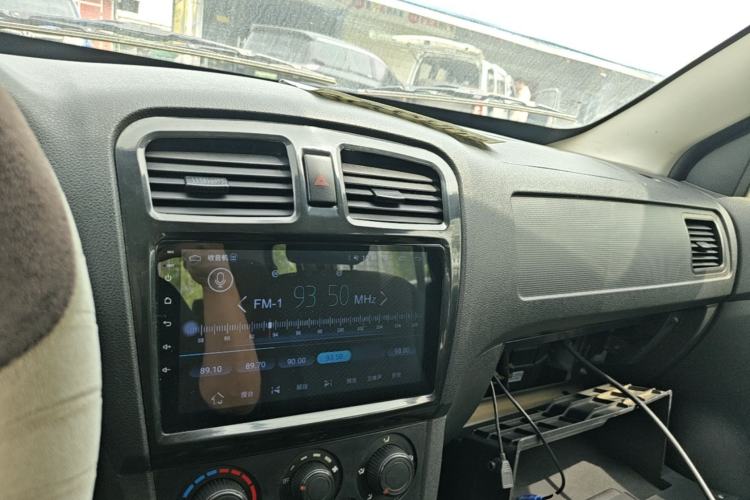 Used Dongfeng Fengon 330 2019 1.5L Manual Practical II China VI Center Console