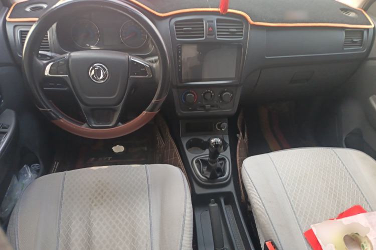 Used Dongfeng Fengon 330 2019 1.5L Manual Practical II China VI Center Console