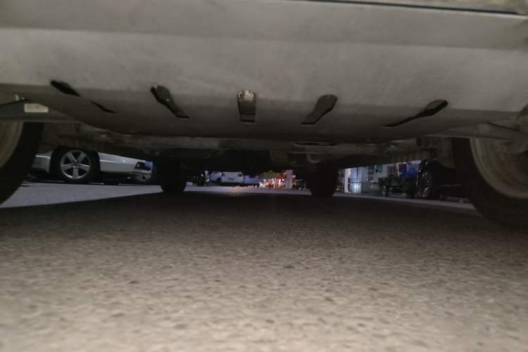 Used Dongfeng Fengon 330 2019 1.5L Manual Practical II China VI Chassis Front