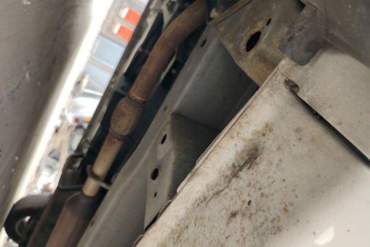 Used Dongfeng Fengon 330 2019 1.5L 330S Manual Comfort Version China VI Standard Chassis Front Left