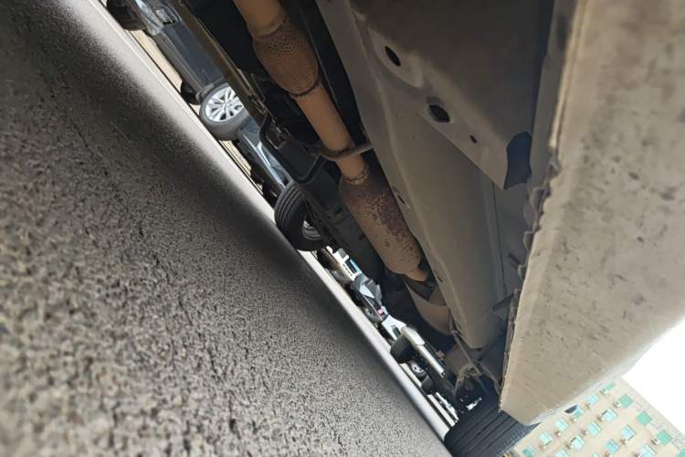 Used Dongfeng Fengon 330 2019 1.5L 330S Manual Comfort Version China VI Standard Chassis Front Left
