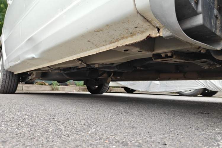 Used Dongfeng Fengon 330 2019 1.5L 330S Manual Comfort Version China VI Standard Chassis Front Right