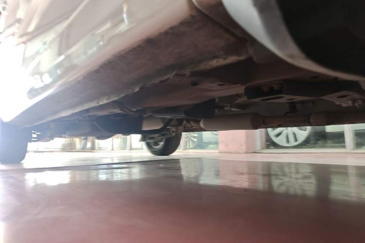 Used Dongfeng Fengon 330 2019 1.5L 330S Manual Comfort Version China VI Standard Chassis Front Right