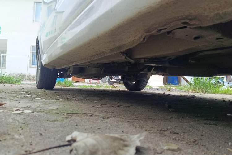 Used Dongfeng Fengon 330 2019 1.5L 330S Manual Comfort Version China VI Standard Chassis Front Right