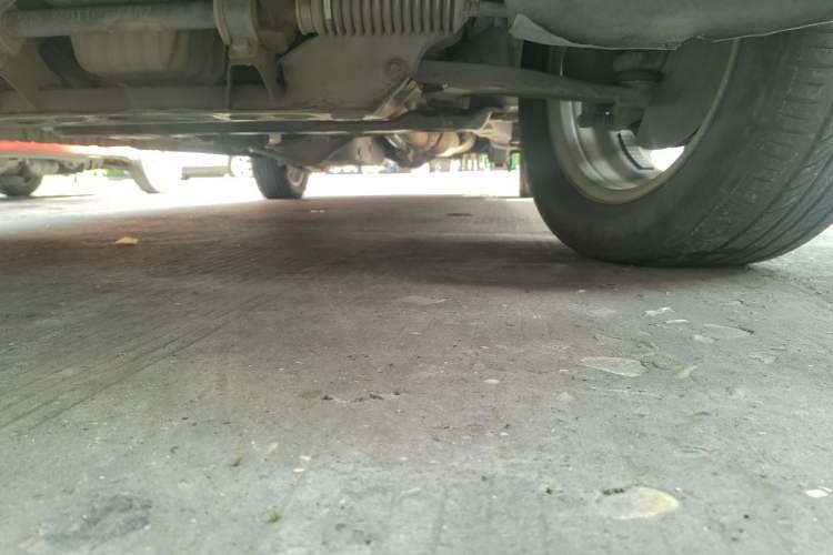 Used Dongfeng Fengon 330 2019 1.5L 330S Manual Comfort Version China VI Standard Chassis Front Right
