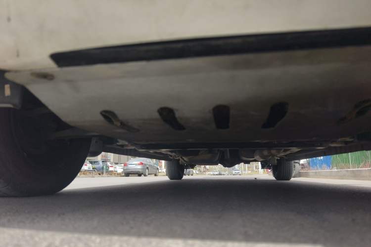Used Dongfeng Fengon 330 2019 1.5L Manual Utility Grade I China VI Chassis Front