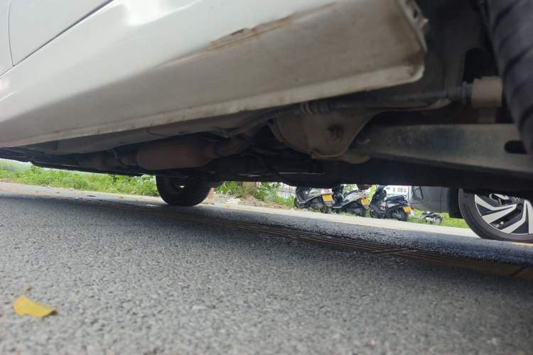 Used Dongfeng Fengon 330 2019 1.5L 330S Manual Comfort Version China VI Standard Chassis Rear Left