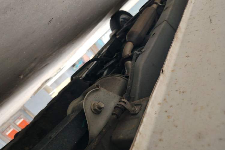 Used Dongfeng Fengon 330 2019 1.5L 330S Manual Comfort Version China VI Standard Chassis Rear Left