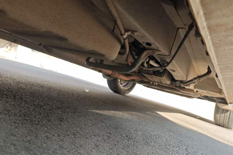 Used Dongfeng Fengon 330 2019 1.5L 330S Manual Comfort Version China VI Standard Chassis Rear Right