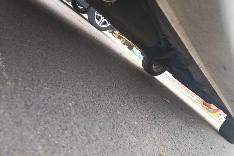 Used Dongfeng Fengon 330 2019 1.5L Manual Practical II China VI Chassis Rear Right