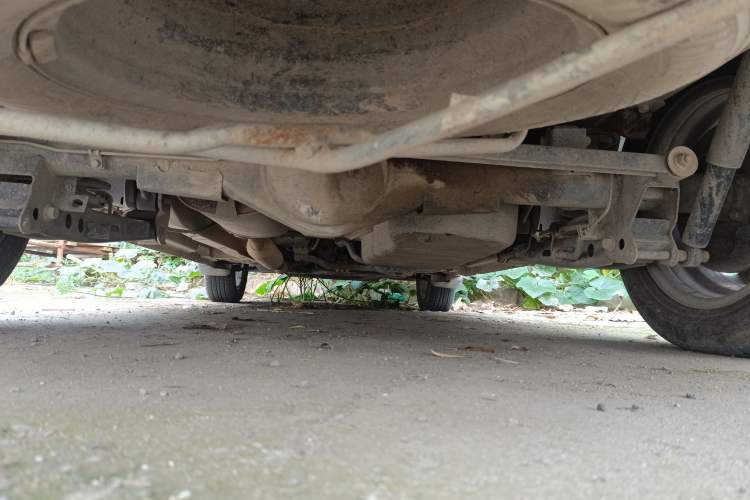 Used Dongfeng Fengon 330 2019 1.5L 330S Manual Comfort Version China VI Standard Chassis Rear
