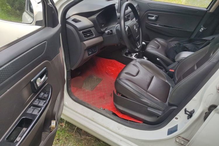 Used Dongfeng Fengon 330 2019 1.5L 330S Manual Comfort Version China VI Standard Driver Seat