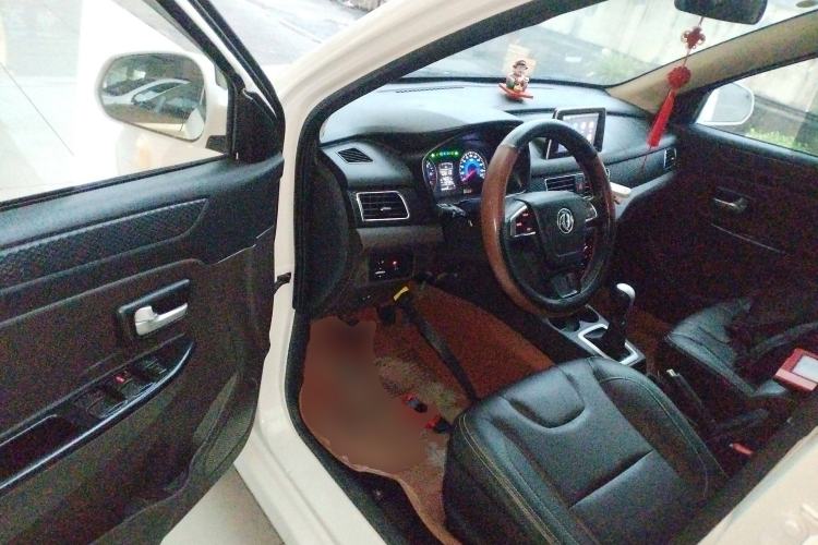 Used Dongfeng Fengon 330 2019 1.5L 330S Manual Comfort Version China VI Standard Driver Seat