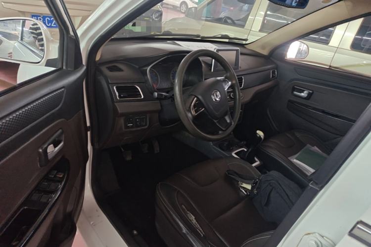 Used Dongfeng Fengon 330 2019 1.5L 330S Manual Comfort Version China VI Standard Driver Seat
