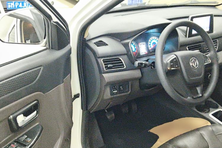 Used Dongfeng Fengon 330 2019 1.5L 330S Manual Comfort Version China VI Standard Driver Seat