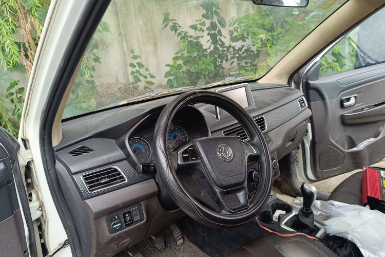 Used Dongfeng Fengon 330 2019 1.5L 330S Manual Comfort Version China VI Standard Driver Seat