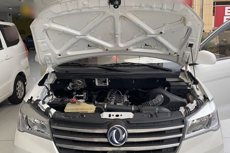 Used Dongfeng Fengon 330 2019 1.5L 330S Manual Comfort Version China VI Standard Engine Bay