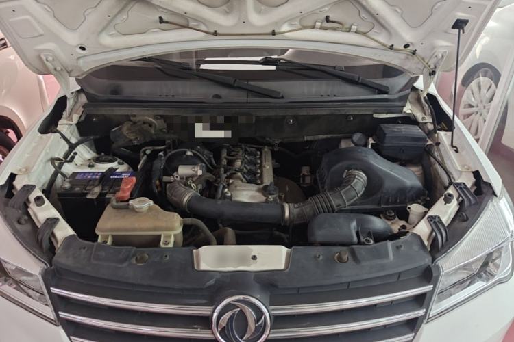 Used Dongfeng Fengon 330 2019 1.5L 330S Manual Comfort Version China VI Standard Engine Bay
