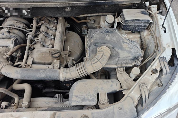 Used Dongfeng Fengon 330 2019 1.5L 330S Manual Comfort Version China VI Standard Engine Bay Left