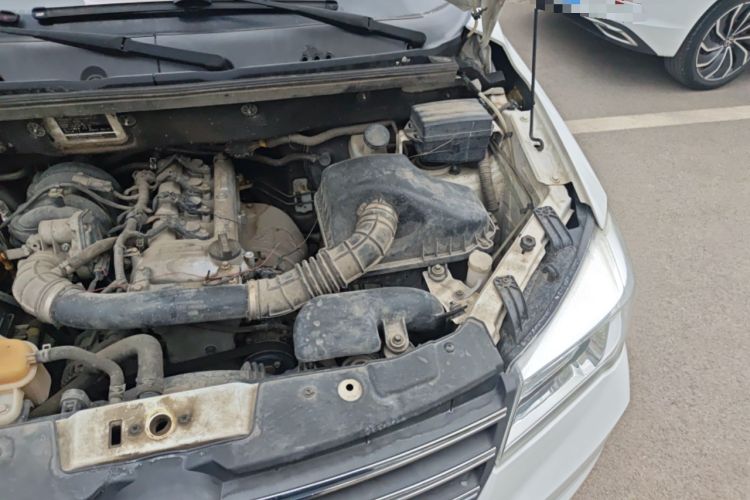 Used Dongfeng Fengon 330 2019 1.5L 330S Manual Comfort Version China VI Standard Engine Bay Left