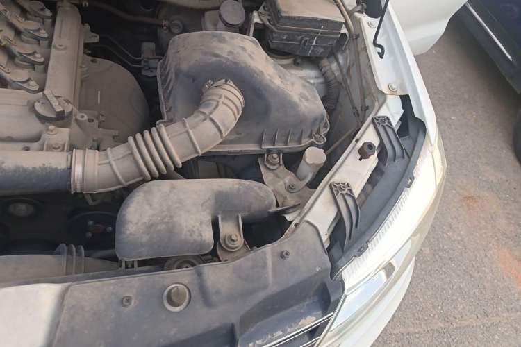 Used Dongfeng Fengon 330 2019 1.5L Manual Practical II China VI Engine Bay Left