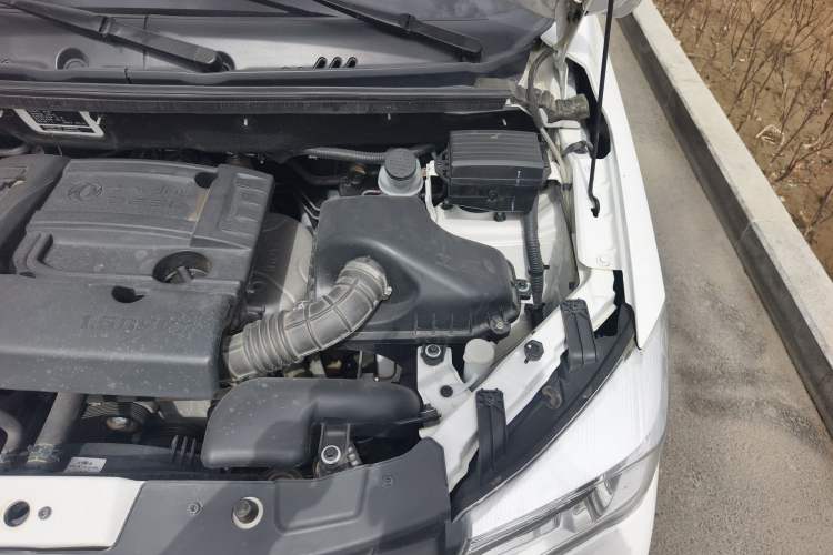 Used Dongfeng Fengon 330 2019 1.5L Manual Utility Grade I China VI Engine Bay Left