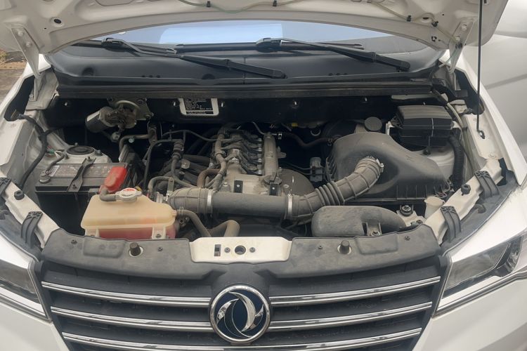 Used Dongfeng Fengon 330 2019 1.5L 330S Manual Comfort Version China VI Standard Engine Bay