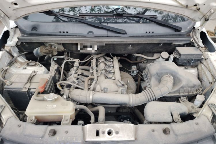Used Dongfeng Fengon 330 2019 1.5L 330S Manual Comfort Version China VI Standard Engine Bay