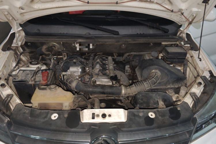 Used Dongfeng Fengon 330 2019 1.5L 330S Manual Comfort Version China VI Standard Engine Bay