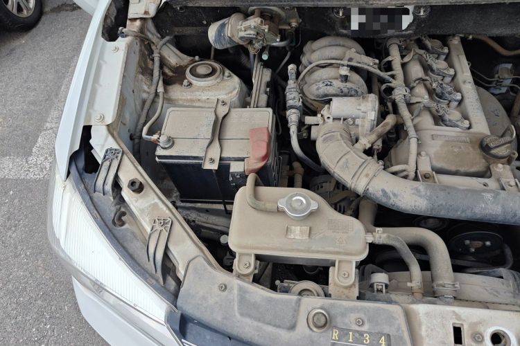 Used Dongfeng Fengon 330 2019 1.5L 330S Manual Comfort Version China VI Standard Engine Bay Right