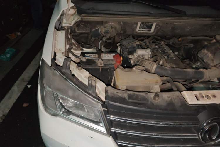 Used Dongfeng Fengon 330 2019 1.5L Manual Practical II China VI Engine Bay Right