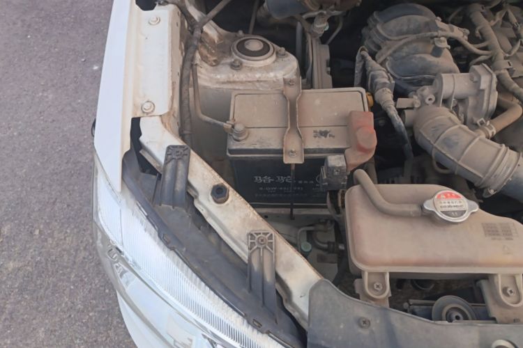 Used Dongfeng Fengon 330 2019 1.5L Manual Practical II China VI Engine Bay Right